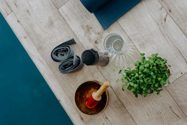 Top Summer Dress Styles to Enhance Curvy Figures: A UK Guide to Flattering Fashion